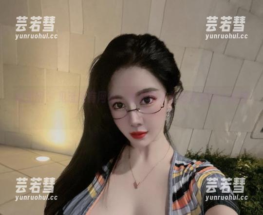 猪小七 微密圈 - 见过所有网袜,还是猪小七的免费图片最撩人!