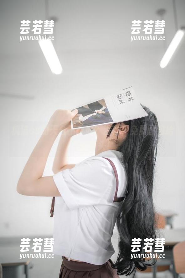 疯猫ss 疯猫ss的天台不友好?没事,免费图包给你点甜头!