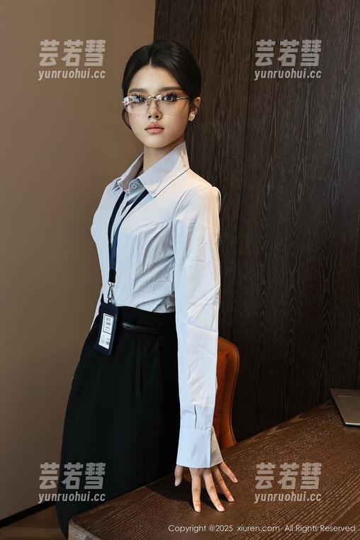 秀人网 - 在办公室职员的世界里，唐安琪用写真告诉你什么叫‘真美’！