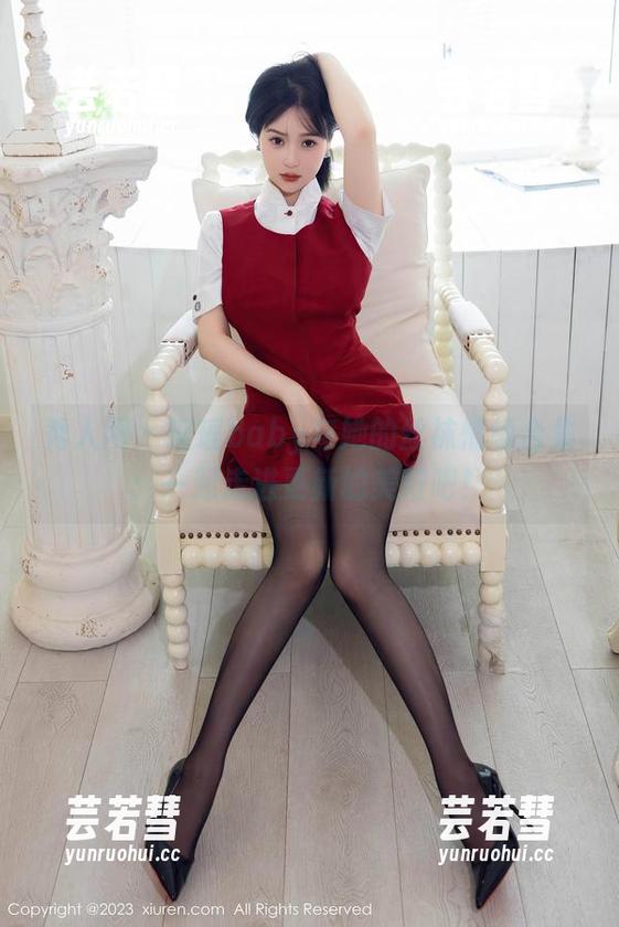 秀人网 - 瑶瑶baby与她的丝袜情缘合集：一起走进更新的美好吧！