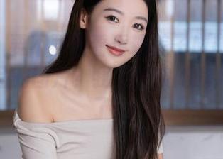 秀人网 – 要不要来看看糯美子MINIbabe毛衣作品的图片？我已经被她的风格圈粉了！