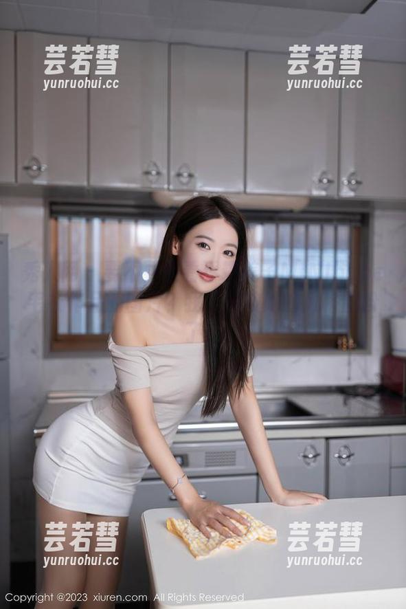 秀人网-糯美子MINIbabe 秀人网 - 要不要来看看糯美子MINIbabe毛衣作品的图片?我已经被她的风格圈粉了!