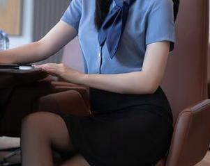 秀人网 – 赤间菀枫的毛衣写真，在线捕捉那些轻松一刻