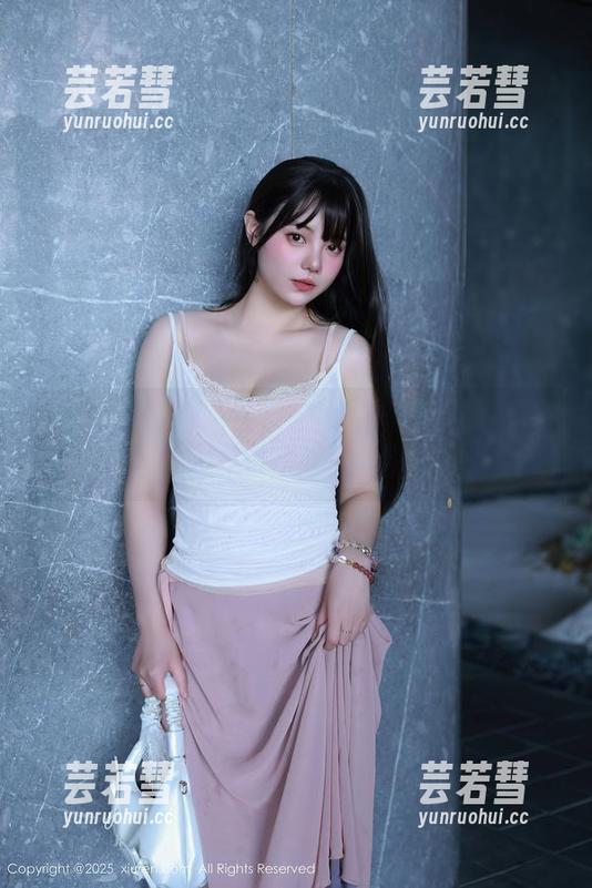 秀人网 - 龙籹cool兔女郎：在高清原图中释放全部魅力，让我不自觉咽了口水！