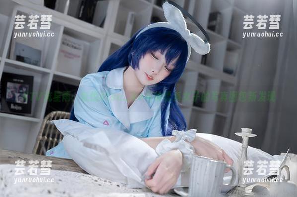 KTV流星雨：纸悦Etsu_ko与地雷系女子的写真图包新发现
