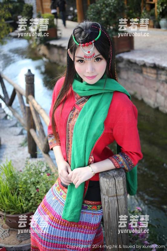 美媛馆-李李七七喜喜 美媛馆 - 李李七七喜喜的夏日合集:让你在办公室也能感受到海风!