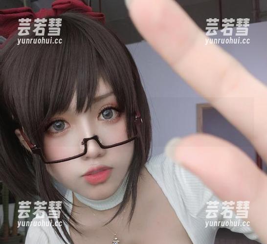 一场水中梦，芊川一笑MNK的无圣光紫式部泳装图包，冲击你的迟钝感官！