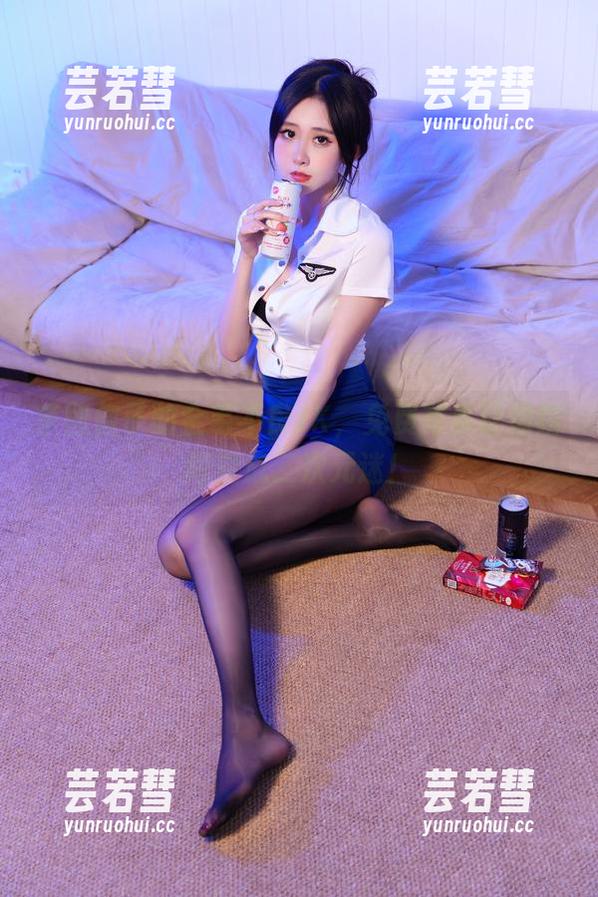 芋圆侑子的金毛不良JK，免费写真让你瞬间变成二次元迷！