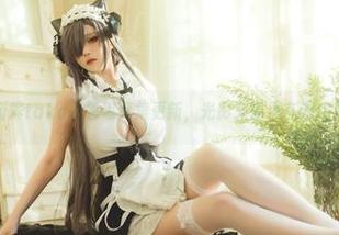 菌烨tako黑色写真集更新，光影交错像在调戏我