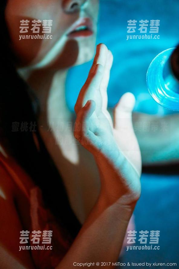 蜜桃社-初月 蜜桃社 - 从初月的眼镜看世界:美图带来的那些微妙感受。