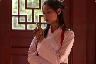 蜜桃社 – 万圣节真希的搞怪瞬间：你见过这么魔性的吗？原图分享！