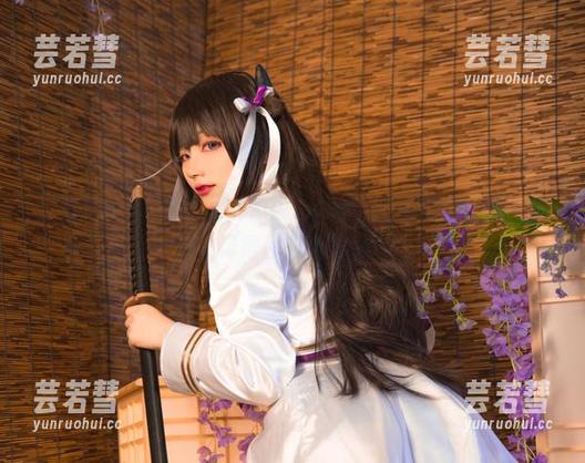起司块wii 起司块wii:黑丝足和你说,cos只要有创意,没人会记得你的造型!