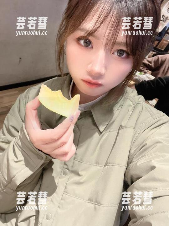 闪月半的高清图集，来看看加藤惠是如何玩转幽默与美！