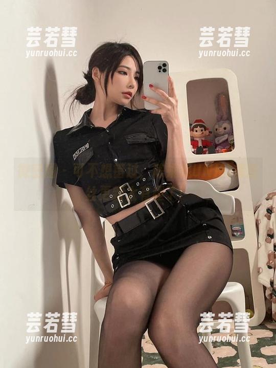 陈妮妮UNI 微密圈 - 可不想错过,陈妮妮UNI的裤里丝更新太有趣了!