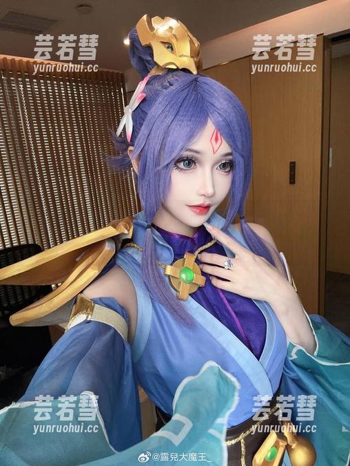 露儿大魔王的不羁日常：免费图包，绝对是你生活中的调剂品！