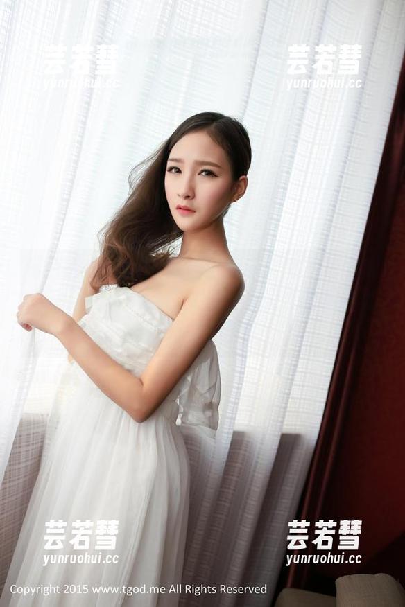 青豆客 - Akiki朱若慕女王全集下载指南：千万别小瞧这位女王，光是她的眼神就能杀死你千百遍！