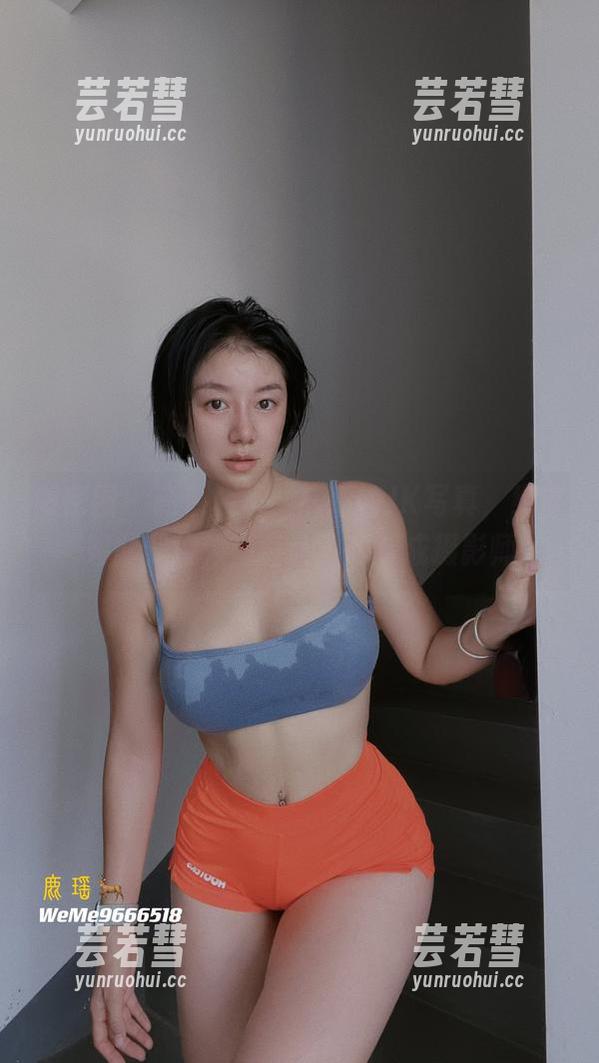 鹿瑶 微密圈 - 高清合集:鹿瑶的JK写真,细节如此到位,简直让人想变成摄影师