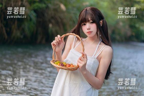 快来围观！黏黏团子兔的往生堂堂主胡桃，免费照片带你看兔兔的另一面！